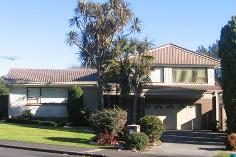 Photo of property in 8 Bellfield Road, Opaheke, Papakura, 2113