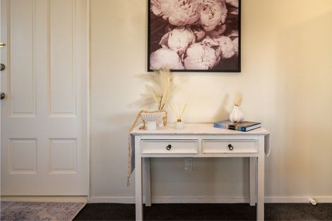 Photo of property in 106 Roberts Line, Kelvin Grove, Palmerston North, 4414