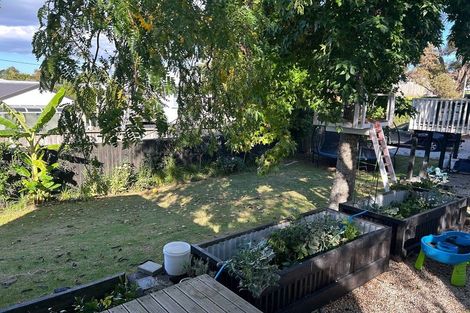 Photo of property in 82 Wharf Road, Te Atatu Peninsula, Auckland, 0610