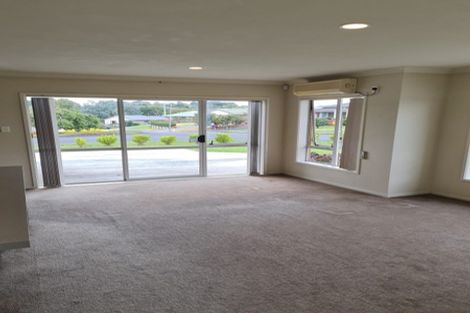 Photo of property in 1 Trillick Place, Tuakau, 2121