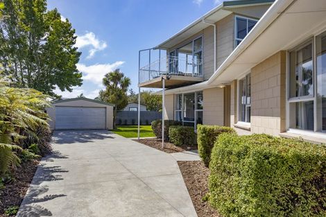 Photo of property in 6 Birdling Place, Halswell, Christchurch, 8025