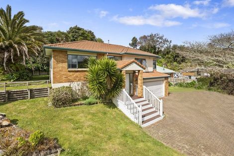 Photo of property in 30 Capricorn Place, Kawaha Point, Rotorua, 3010
