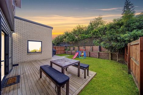 Photo of property in 18 Taiaapure Street, Weymouth, Auckland, 2103