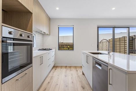 Photo of property in 105 Katikati Drive, Manurewa, 2102