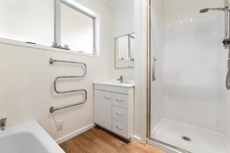 Photo of property in 37 James Cook Street, Havelock North, 4130