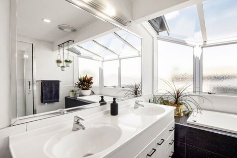 Photo of property in 7a Gordon Road, Mount Maunganui, 3116