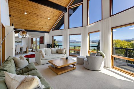 Photo of property in 21 Haddon Crescent, Whitianga, 3510