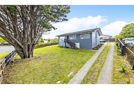 Photo of property in 8 Galilee Avenue, Red Hill, Papakura, 2110