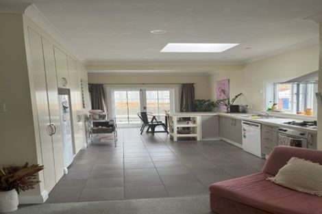 Photo of property in 332 Adelaide Road, Newtown, Wellington, 6021