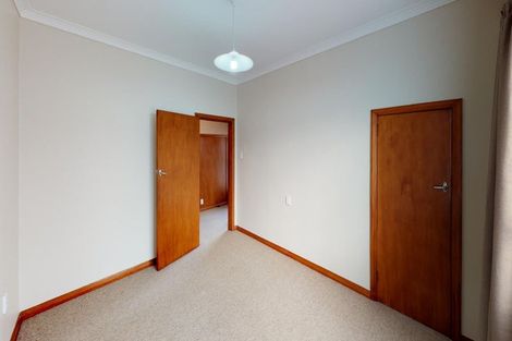 Photo of property in 21 Florence Avenue, Palmerston North, 4414