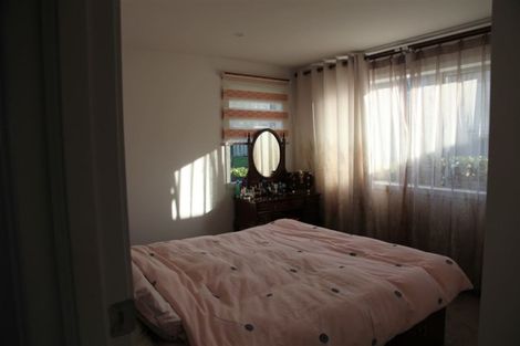 Photo of property in 3 Julia Place, Totara Vale, Auckland, 0629