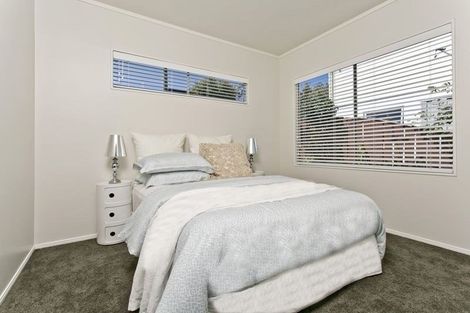 Photo of property in 58 Carlisle Road, Browns Bay, Auckland, 0630