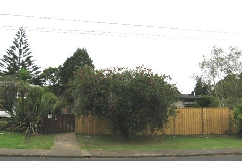 Photo of property in 35 Hillcrest Avenue, Hillcrest, Auckland, 0627