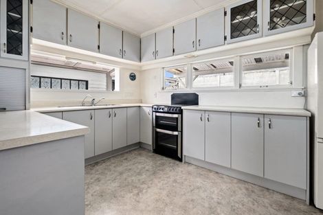 Photo of property in 220 Mangorei Road, Merrilands, New Plymouth, 4312