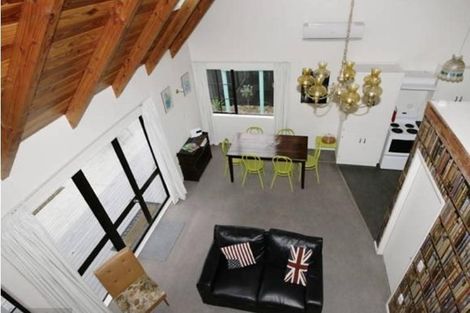 Photo of property in 21 Woodfield Avenue, Roslyn, Palmerston North, 4414