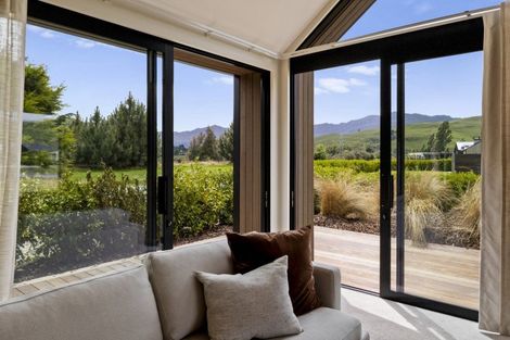 Photo of property in Kawarau Heights, 4 Carrick Lane, Lake Hayes, Queenstown, 9304