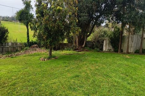 Photo of property in 105 Archibald Road, Kelston, Auckland, 0602