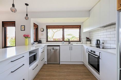 Photo of property in 50 Ngarimu Crescent, Taradale, Napier, 4112