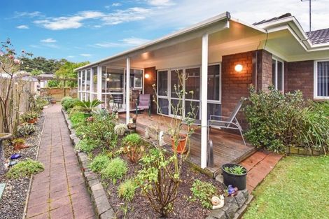 Photo of property in 2 Tuakura Way, The Gardens, Auckland, 2105