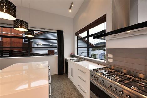 Photo of property in 20 Myrtle Crescent, Mount Cook, Wellington, 6021