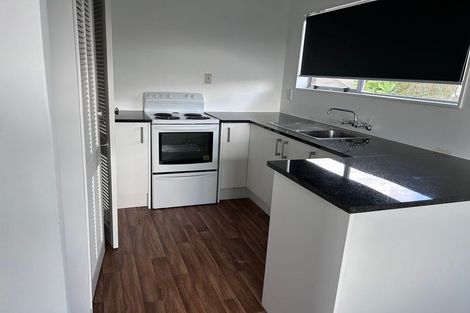Photo of property in 1/361 Wairau Road, Totara Vale, Auckland, 0629