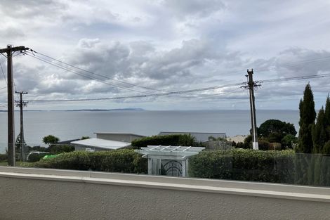 Photo of property in 1/6 Duncansby Road, Stanmore Bay, Whangaparaoa, 0932