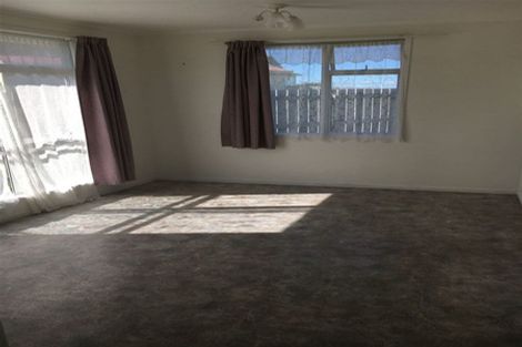 Photo of property in 28 Rena Place, West Harbour, Auckland, 0618