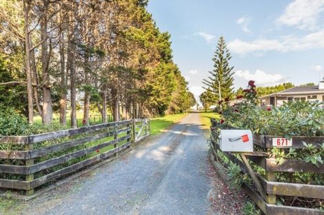 Photo of property in 671 Karaka Road, Karaka, Papakura, 2580