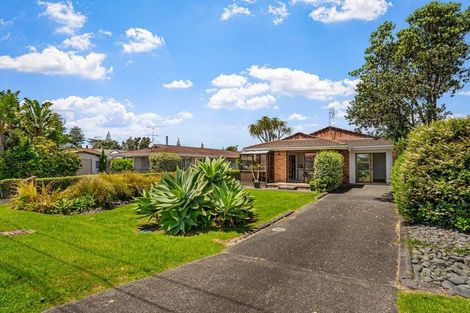 Photo of property in 12 Riverside Road, Orewa, 0931