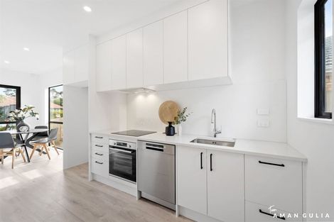 Photo of property in 13a Serjeant Street, Henderson, Auckland, 0612