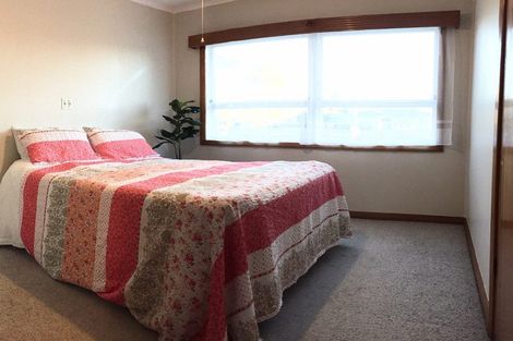 Photo of property in 10 Edmund Hillary Avenue, Papakura, 2110