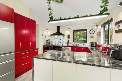 Photo of property in 52 Peterhouse Street, Tawa, Wellington, 5028