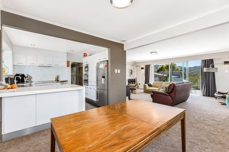 Photo of property in 7 Krishna Way, Khandallah, Wellington, 6035