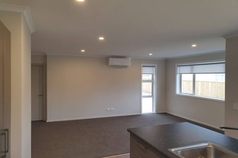 Photo of property in 43a Wainuiomata Road, Wainuiomata, Lower Hutt, 5014