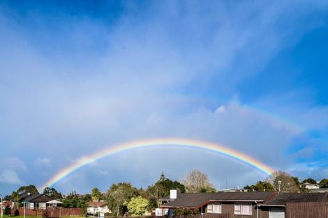 Photo of property in 2/49 Zita Maria Drive, Massey, Auckland, 0614