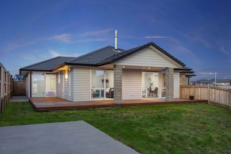 Photo of property in 1 Saddlers Way, Papamoa, 3118