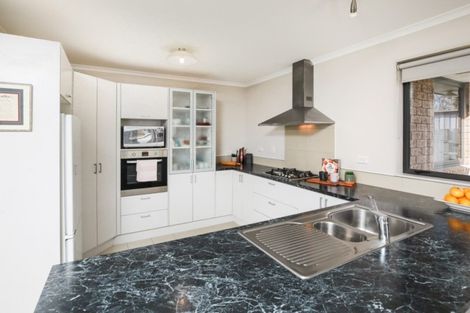 Photo of property in 10 Ruske Place, Grandview Heights, Hamilton, 3200