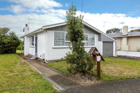 Photo of property in 6 Buckland Place, Spotswood, New Plymouth, 4310