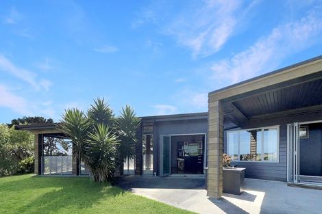 Photo of property in 191 Harakeke Road, Te Horo, Otaki, 5581