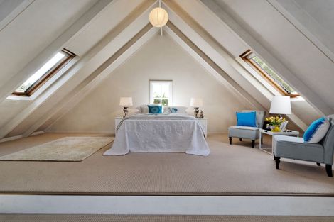 Photo of property in 17a Awaroa Road, Sunnyvale, Auckland, 0612