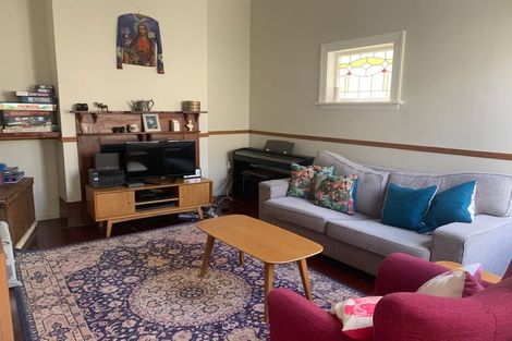 Photo of property in 71 Rolleston Street, Mount Cook, Wellington, 6021