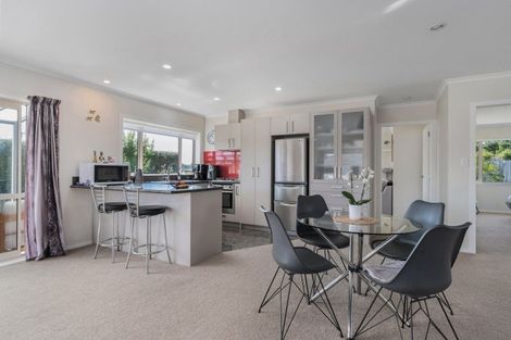 Photo of property in 6 Madison Street, Carterton, 5713