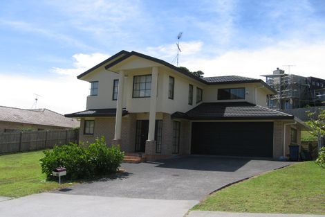 Photo of property in 10 Landvale Court, Browns Bay, Auckland, 0630