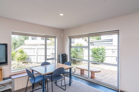 Photo of property in 15 Kennedy Place, Waikanae Beach, Waikanae, 5036