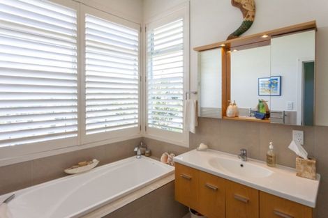 Photo of property in 69 Grange Road, Hahei, Whitianga, 3591