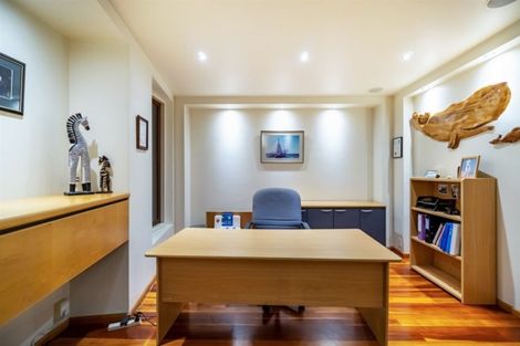 Photo of property in 5 Eastcliffe Road, Castor Bay, Auckland, 0620
