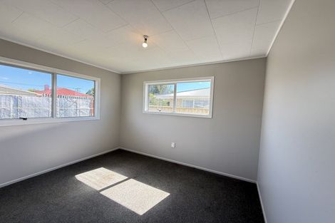 Photo of property in 27 Blake Street, Waitara, 4320