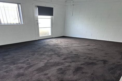 Photo of property in 1/361 Wairau Road, Totara Vale, Auckland, 0629