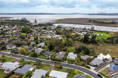 Photo of property in 53 Jaemont Avenue, Te Atatu South, Auckland, 0610