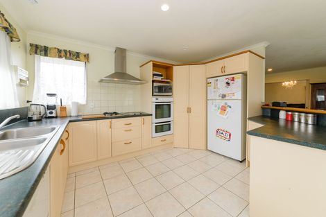 Photo of property in 14 Woodgate Court, Fitzherbert, Palmerston North, 4410